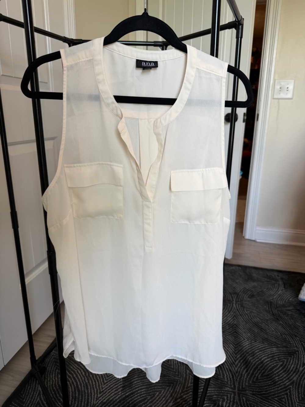a.n.a Cream Sleeveless Split-Neck Camisole with Chest Pockets